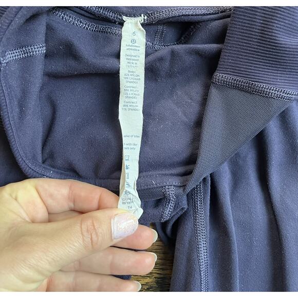 Lululemon women’s high rise leggings size 6 dark purple - Picture 3 of 7